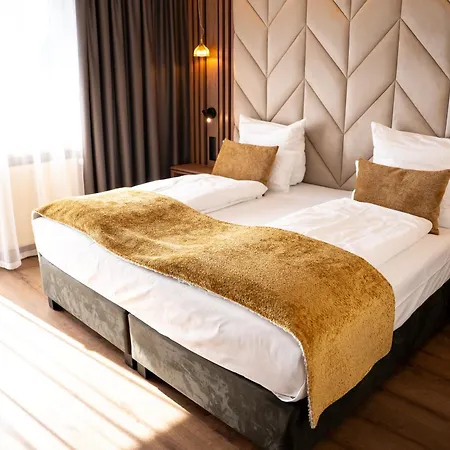 Stadthotel Hotel 3*