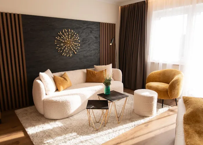Stadthotel מלון ליכטנפלס